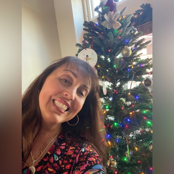 Meet your Posher, Eileen - Picture 2 of 2